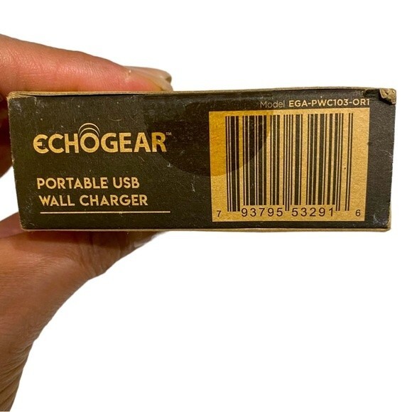 Echogear Portable USB Wall Charger - Picture 3 of 3